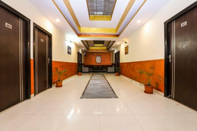 OYO 12742 Vasundhra Heights - Photo4