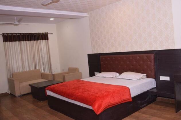 OYO 8620 Sparsh Hotels and Resorts - Photo4