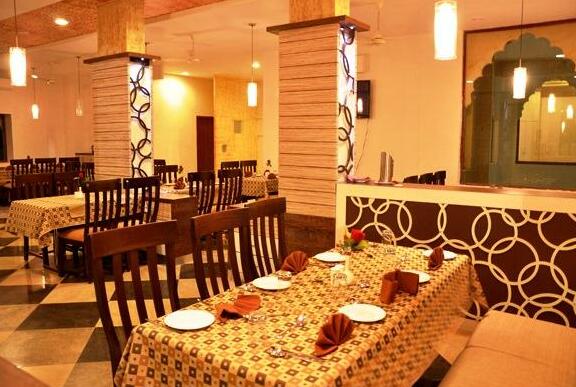 Rishab Club & Resorts - Photo4