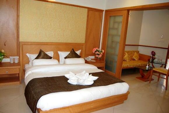 Rishab Club & Resorts - Photo5