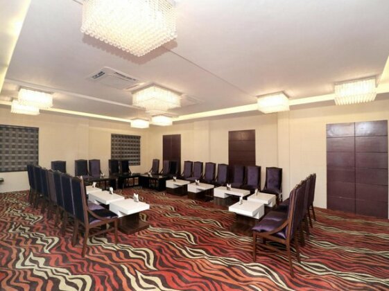 OYO 15890 Hotel Sunciti Extension - Photo5