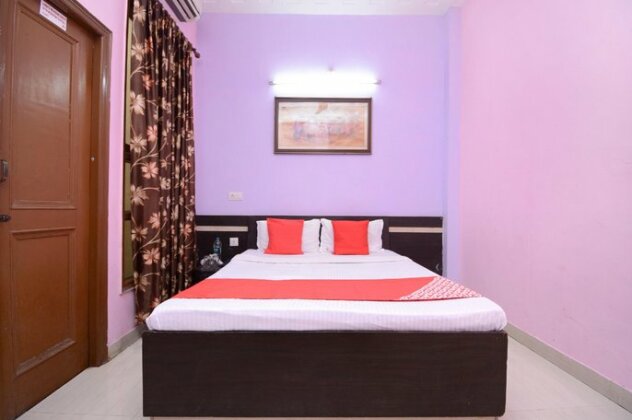 Oyo 33374 Hotel Kc
