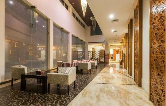 Hotel Aju Palace - Photo3