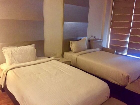Hotel Centre Point Behror - Photo5