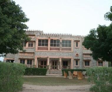 Karni Kot Hotel