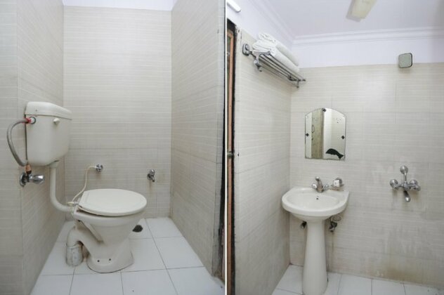 SPOT ON 37790 Pushpa Lodge - Photo4