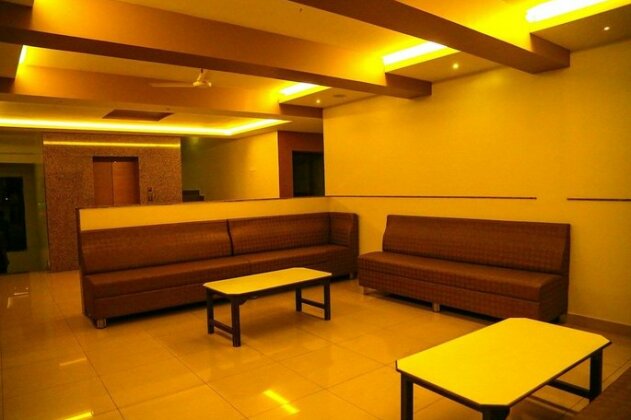 IROOMZ Hotel Pawan - Photo4