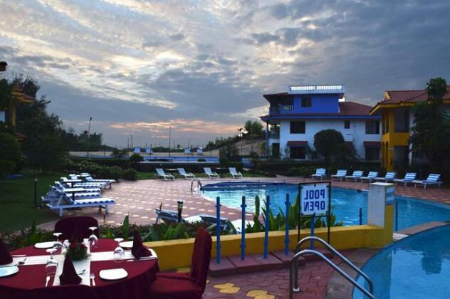 Baywatch Resort - Photo5