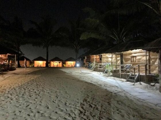 Blue Corner Beach Huts & Restaurant - Photo3