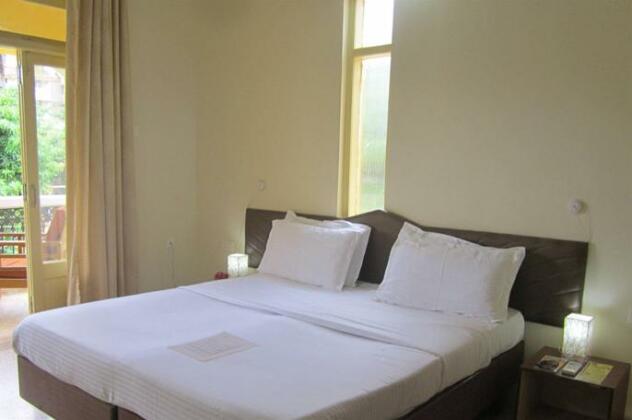 Carina Beach Resort - Photo5