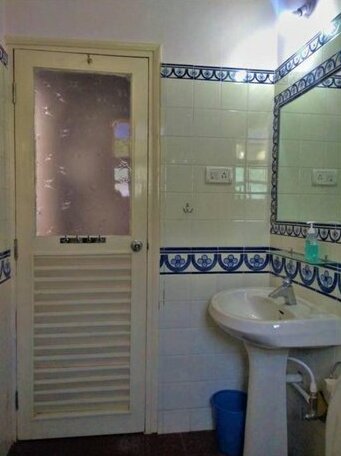 Enchanting Abode Private entrance to the Beach - Photo4