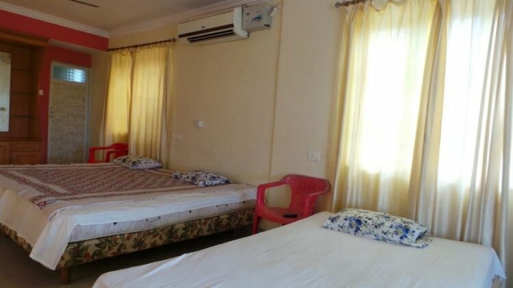 Furtados Beach House - Photo2
