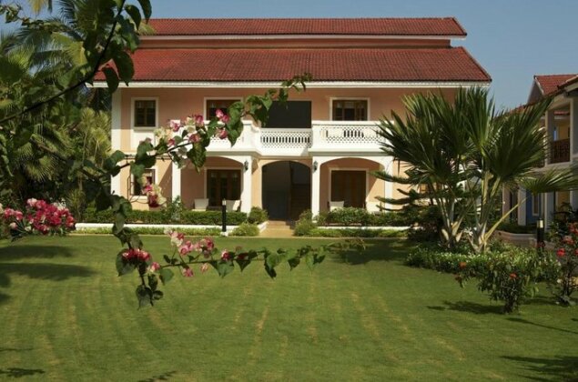 Golden Sands Apartments