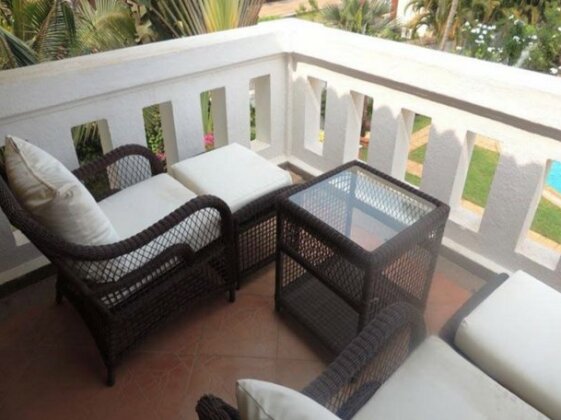 Golden Sands Apartments - Photo3