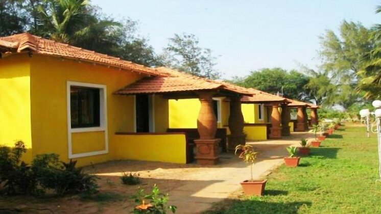 Lamour Beach Resort - Photo2
