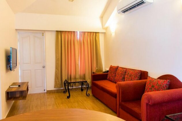 Zeus Homestays Royal Palms - Photo4