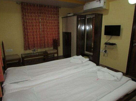 Photo 2