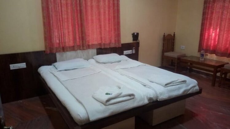 Meera Motels & Residency - Photo3