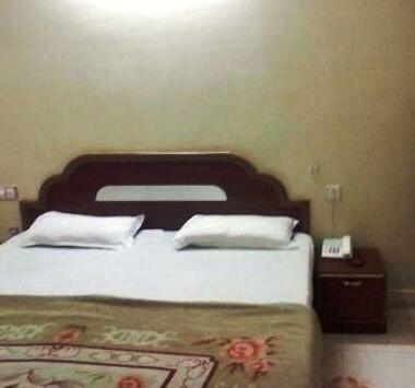 Hotel Tara Deluxe - Photo3