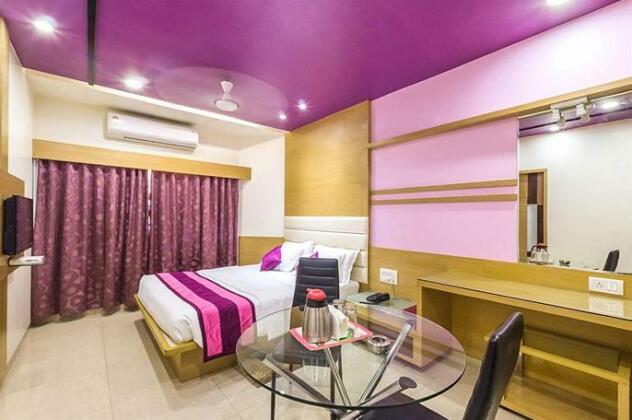 Hotel Corona Bharuch - Photo2
