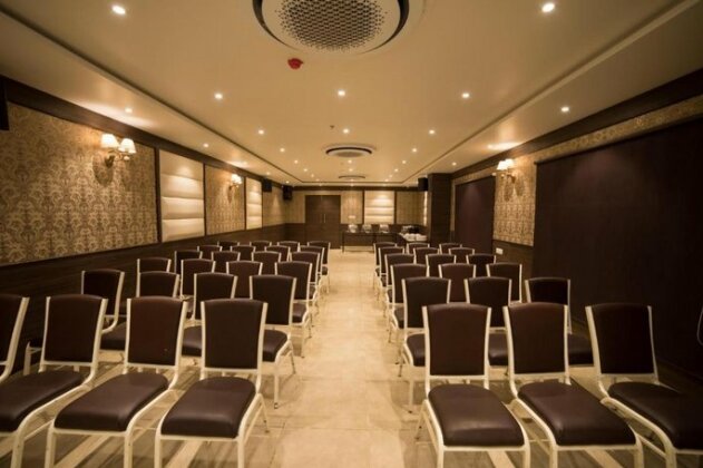 Hotel Virgo Sumeru - Photo2