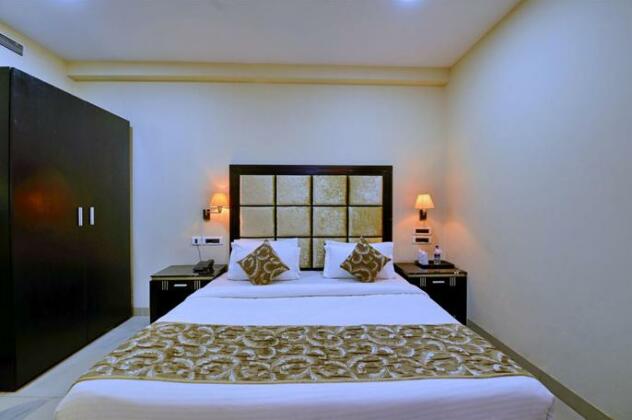 Hotel Jain Inn - Photo4