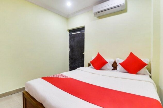 OYO 61862 Hotel Aditya - Photo2