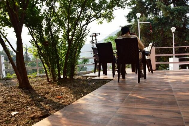Aranya Homestay Bhimtal - Photo4