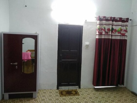 B Square Home Stay - Photo4