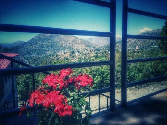 Ceedar Cottages Bhimtal - Photo4