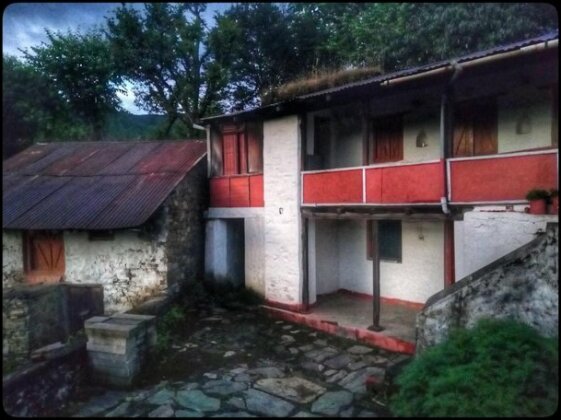 Grandpa's House Bhimtal - Photo2