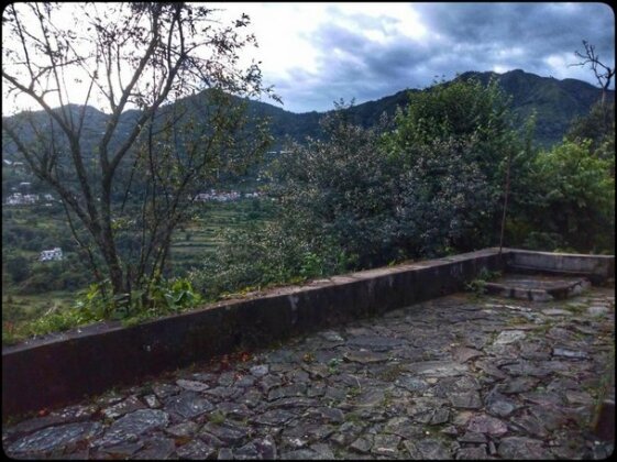 Grandpa's House Bhimtal - Photo4