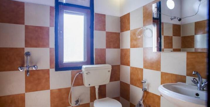 Hotel Maya Regency Bhimtal - Photo5