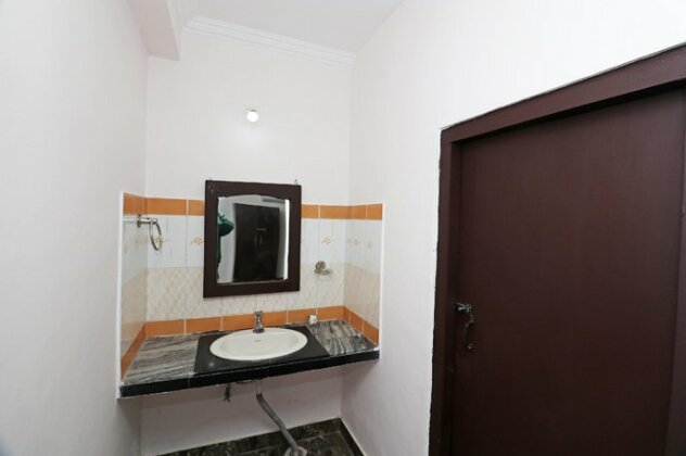 OYO 24795 Hills Ascot - Photo5
