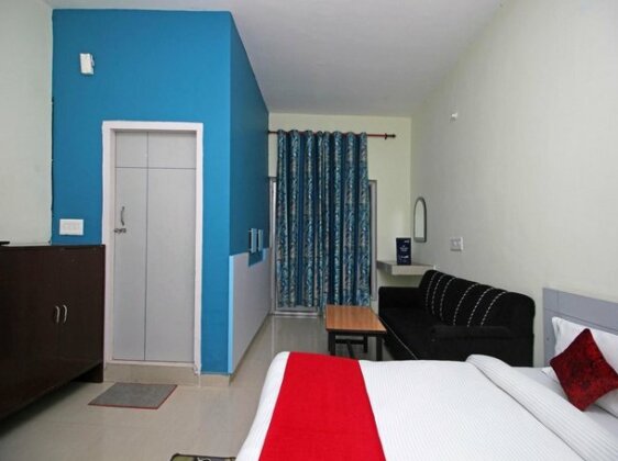 OYO 5175 Hotel Rama Blue Point - Photo2