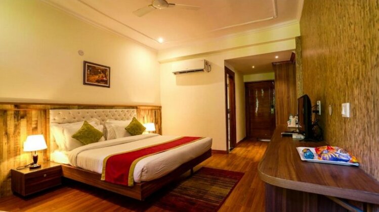 The Watergate Hotel Bhimtal - Photo2