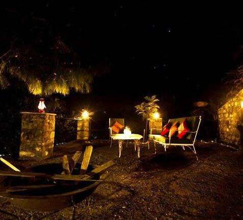 Two Chimneys - Pura Stays - Photo2