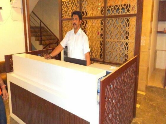 Hotel Crown Palace - Photo4