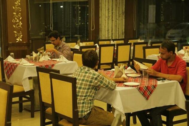 Hotel Shiv Villas - Photo2