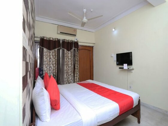 OYO 12228 Colonel corner - Photo5