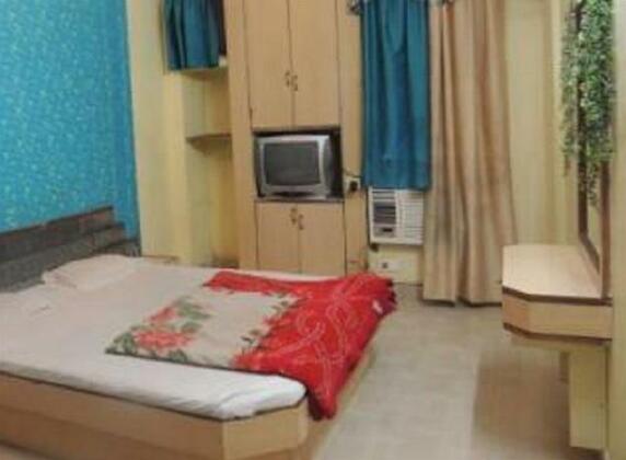 OYO 15977 Hotel Angel Regency - Photo4