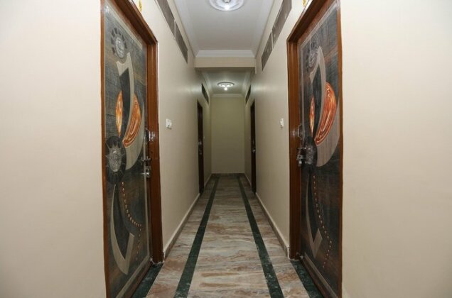 OYO 22665 Hotel Dev Shree - Photo2