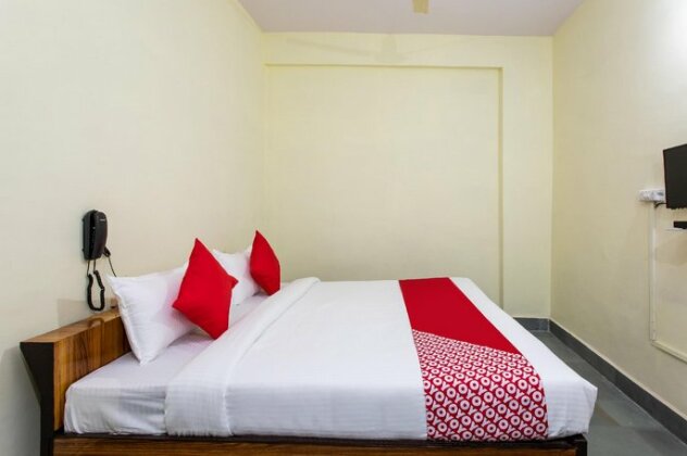 OYO 24844 Hotel Samrat - Photo2