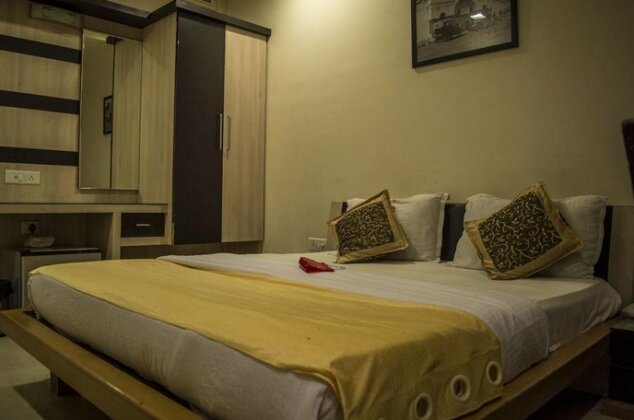 OYO 751 Hotel Shree Palace - Photo5