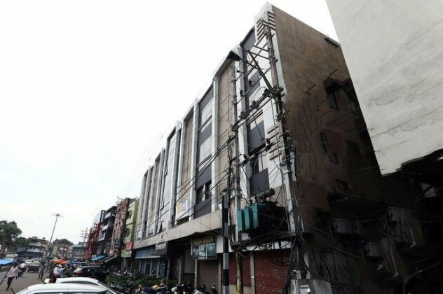 Oyo Premium 095 Hamidia Road - Photo5