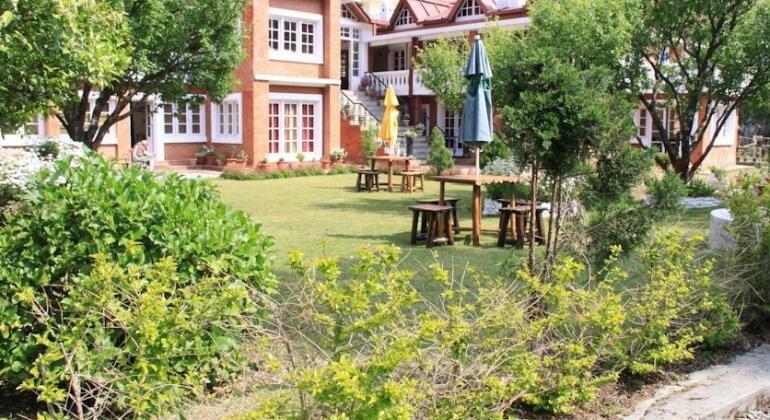 Rewa Retreat