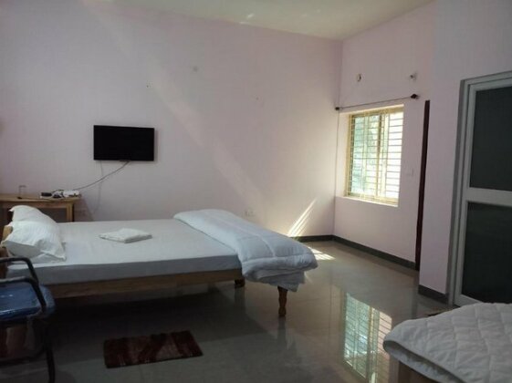 Airport Park Villa - Photo2