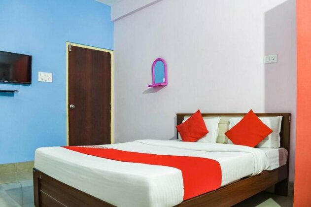 Capital O 46993 Hotel Suryansh - Photo2