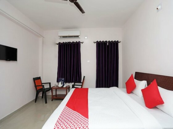 OYO 13527 Usha Residdency - Photo5