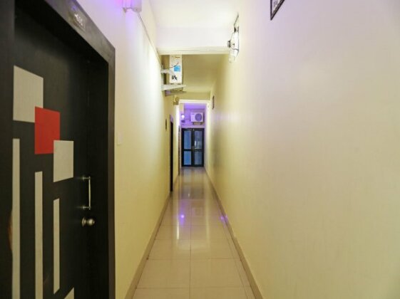 OYO 14727 Prasanta Residency